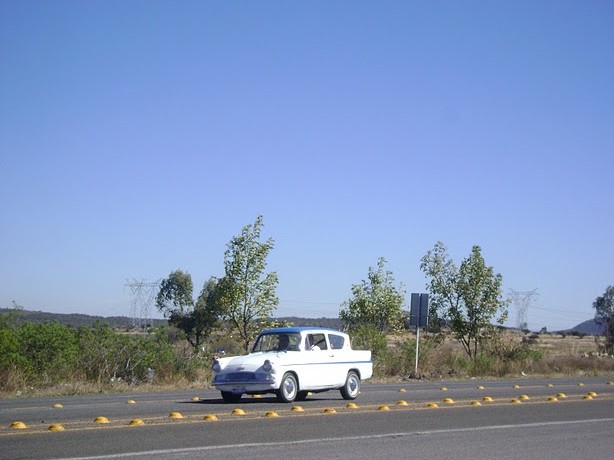 Ford Anglia 4