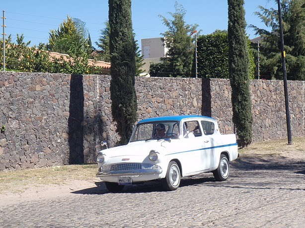 Ford Anglia 8