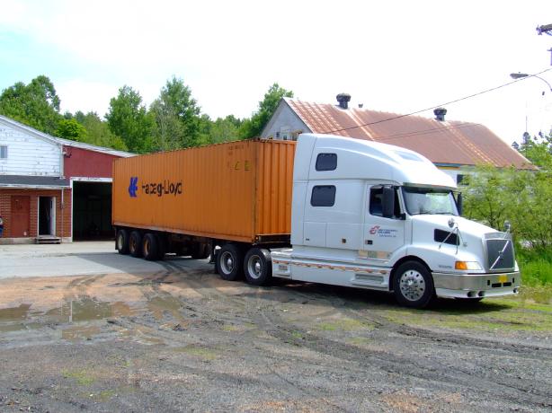 Container Truck arriving