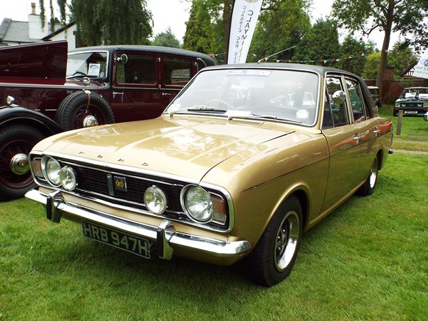 Ford Cortina