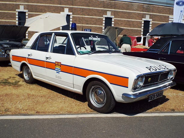 Ford Cortina