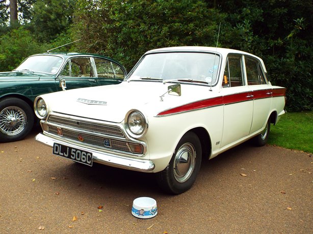 Ford Cortina