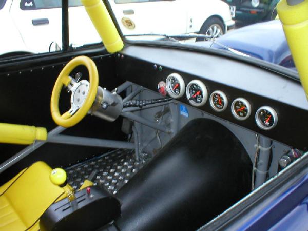 V8 Anglia 6
