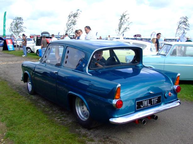 Ford Anglia 8