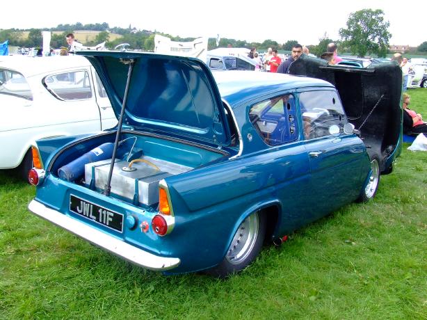 Ford Anglia 9