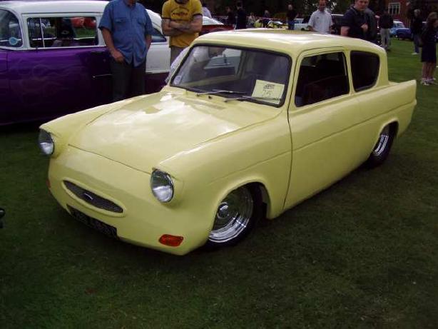 V8 Anglia 4