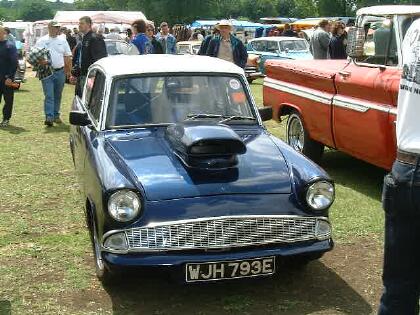 V8 Anglia 1