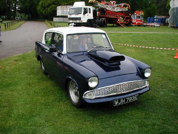 V8 Anglia 4