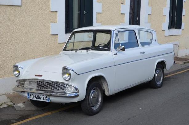 Ford Anglia 1
