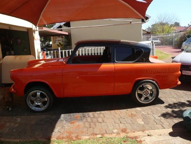 Ford Anglia 1